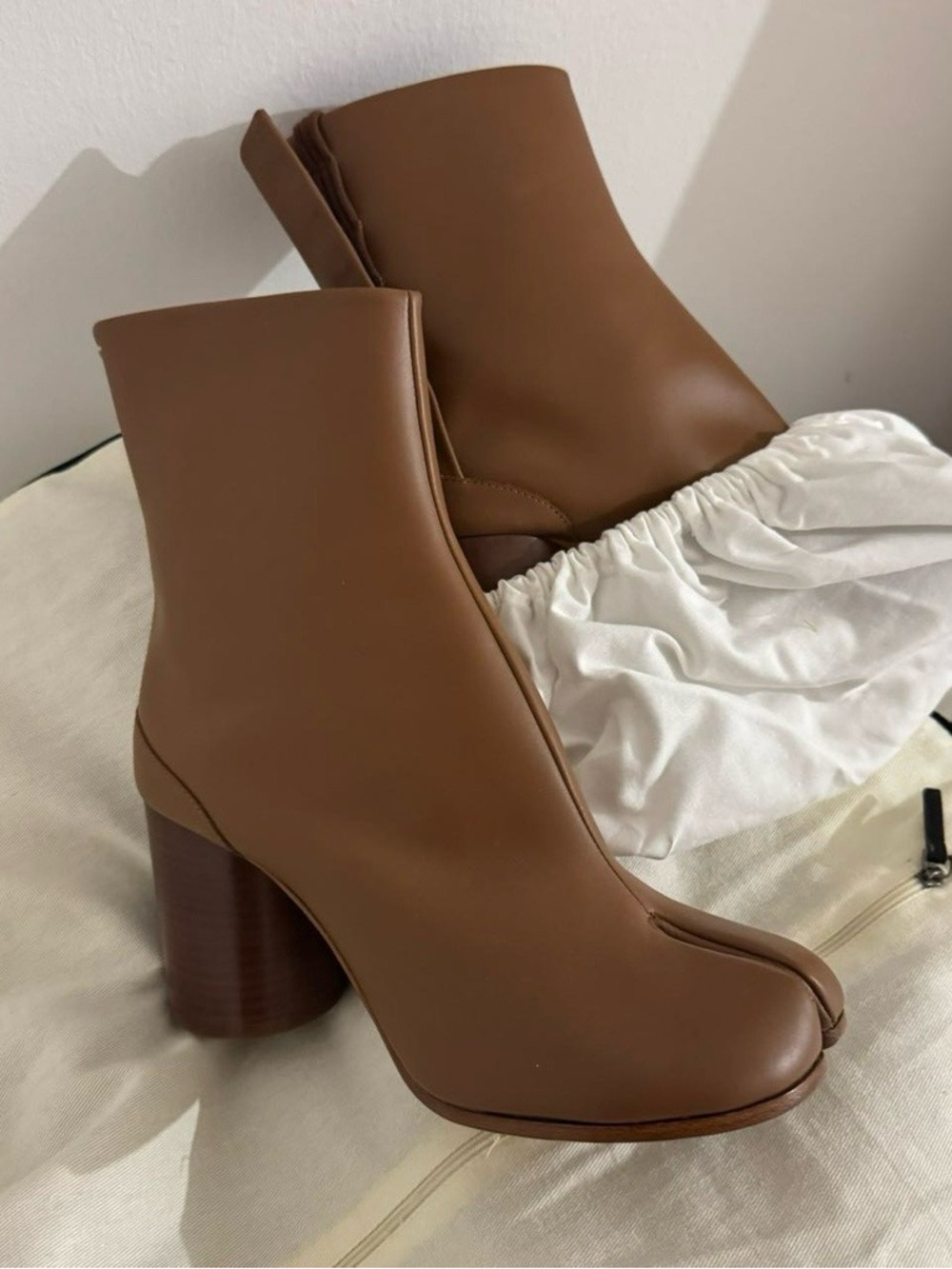 Margiela Women's Brown Split-Toe Leather Ankle Boots
